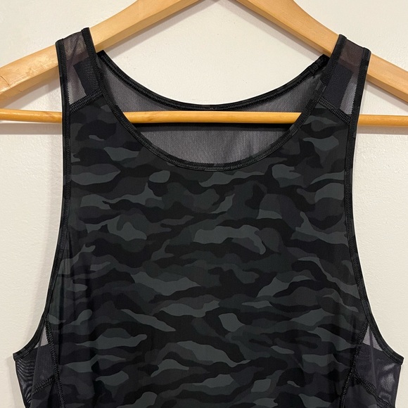 Lululemon Sculpt Tank II Sequoia Camo Print Deep Coal Black/Black 4 - Picture 8 of 13